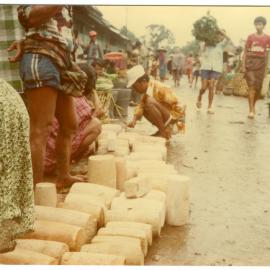 Stall for "batu asah", Grindstones at the Rantepao Market