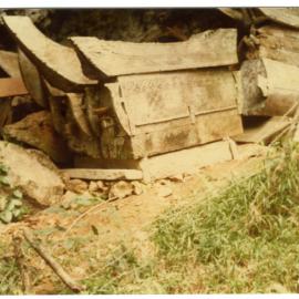 Coffins at Kete