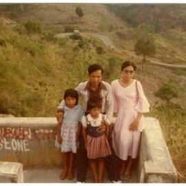 Ruben and Evelyn Kapa with Children