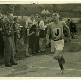 R. Read winning Wellington Junior Championships, Trentham 1946 - Presbyterian Harrier Club - Wellington
