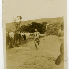 "Ken Bruce," running in the Shaw Baton Relay, 1947, Presbyterian Harrier Club - Wellington