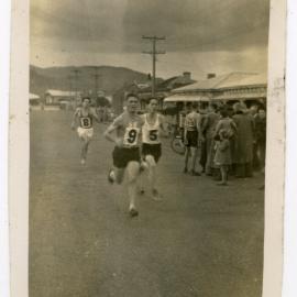 "Holmes Miller finishing strongly in Senior Dorne Cup Race, 1951," Presbyterian Harrier Club - Wellington