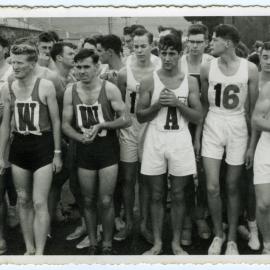 Starting line for the St. Andrew's Trophy Race, Presbyterian Harrier Club - Wellington