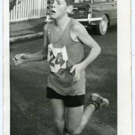 "Help! Where's my stretcher?" Chris Wiley, Presbyterian Harrier Club - Wellington
