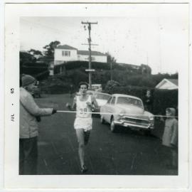 "Duncan Dempsey winning Senior championship (again)," Presbyterian Harrier Club - Wellington