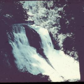Aniwaniwa Falls - side view