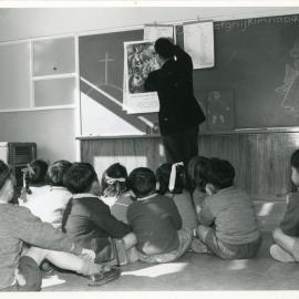 Sunday School Tamariki Class With Teacher 