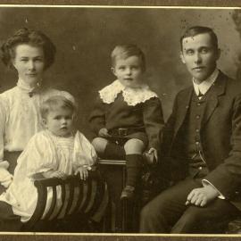 Rev. William Mawson And Family, c. 1909