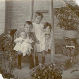 Rev. Mawson's Children, 1913