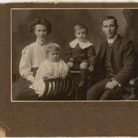 Rev. William Mawson And Family, c. 1909