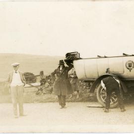 A Rest By The Way Side With The Charabanc 