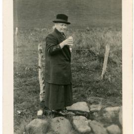 Auntie Maggie At The Aberdeen Well