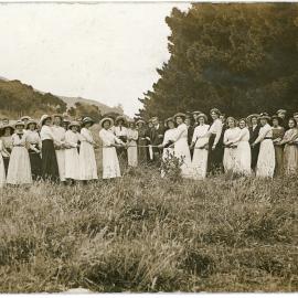 Pounawea Convention - Ladies Tug-O-War