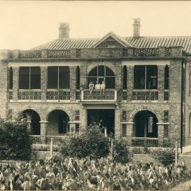 Kong Chuen Hospital and Garden