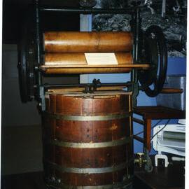 Laundry Ringer