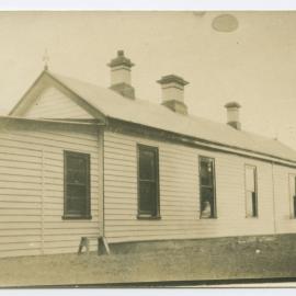 First Isla Bank manse