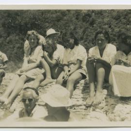 Group at Maori Synod meeting