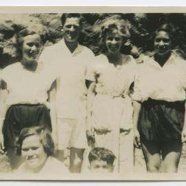 Group at Maori Synod meeting