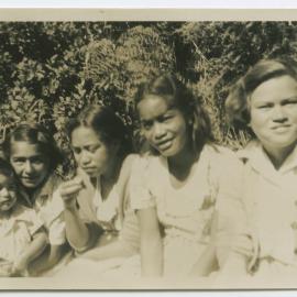Group at Maori Synod meeting