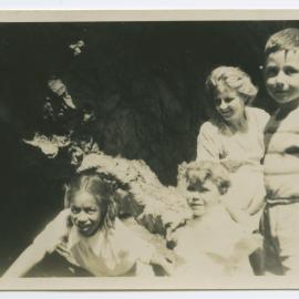 Group at Maori Synod meeting