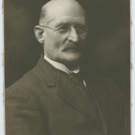 Porrtrait of S. M. Park