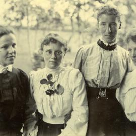 Women Missionaries At Ichang