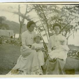 Mrs Smaill and Mrs Frater and children