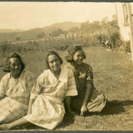 3 Unknown Māori Women At Nuhaka