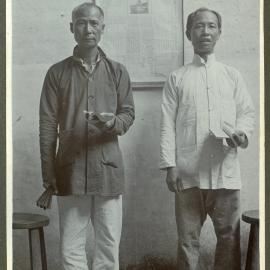 Colporteur T'sang and preacher T'o Ming Wang, 1915