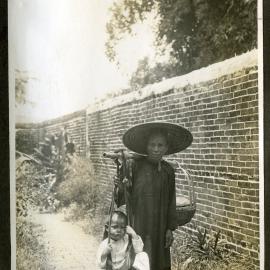 Unidentified Chinese woman and child at Yan Woh