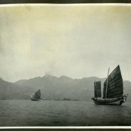 Junks sailing at Foochin, 1916