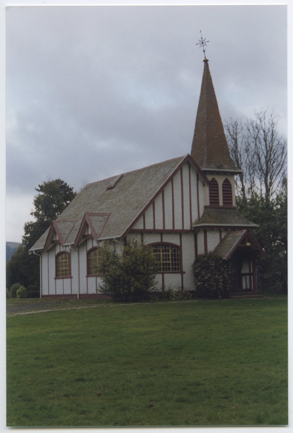 Warrington Presbyterian Church, 2004.
P-A227.1-1