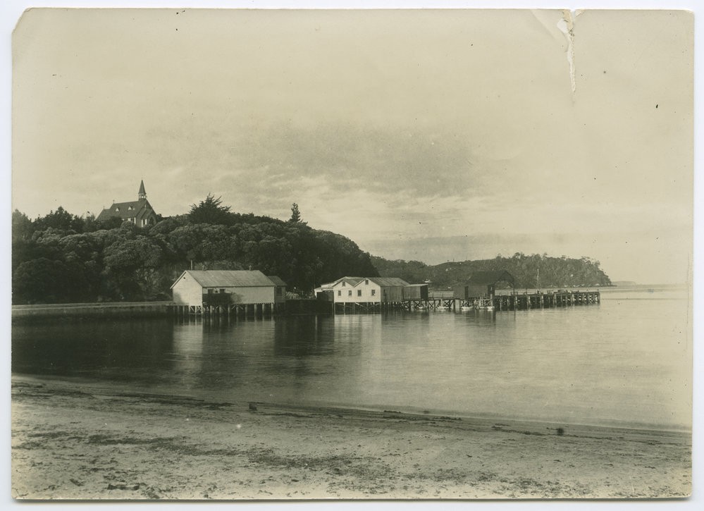 Halfmoon Bay showing the Presbyterian Church on the hill to the left, circa 1930.
P-A57.10-26